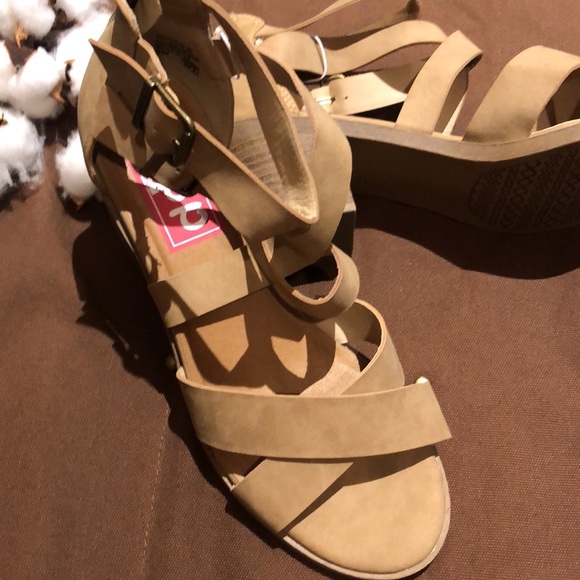 Bohemian style sandals - Picture 2 of 8